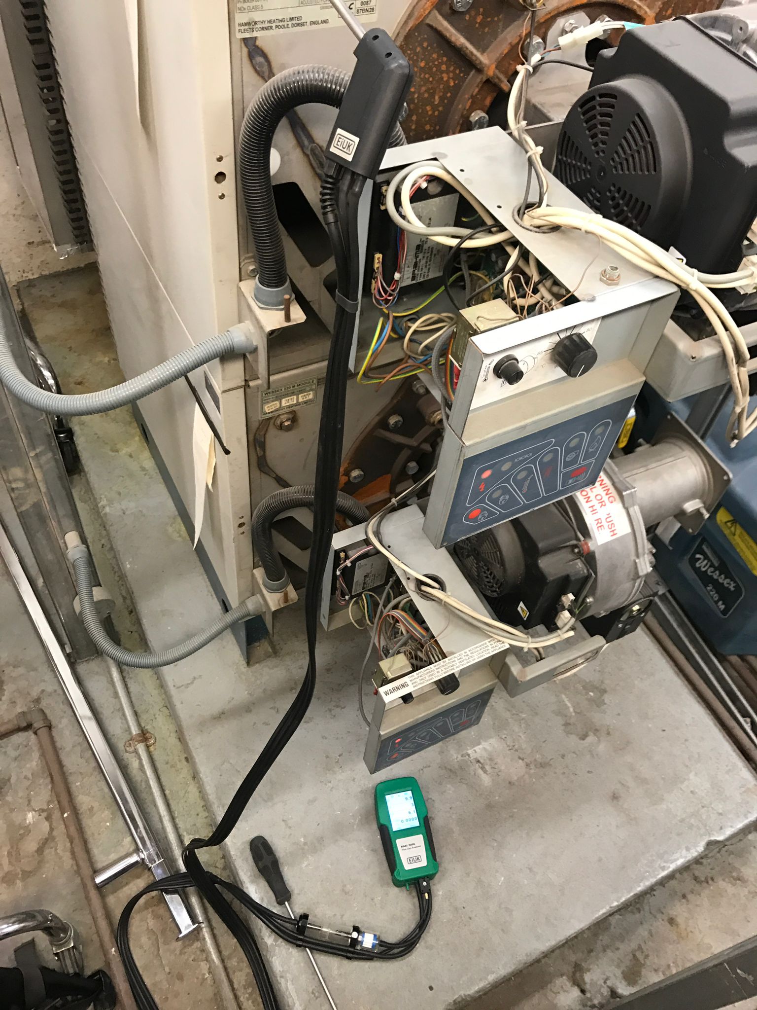 gas safe registered engineer near me Oldham, OL1-OL9